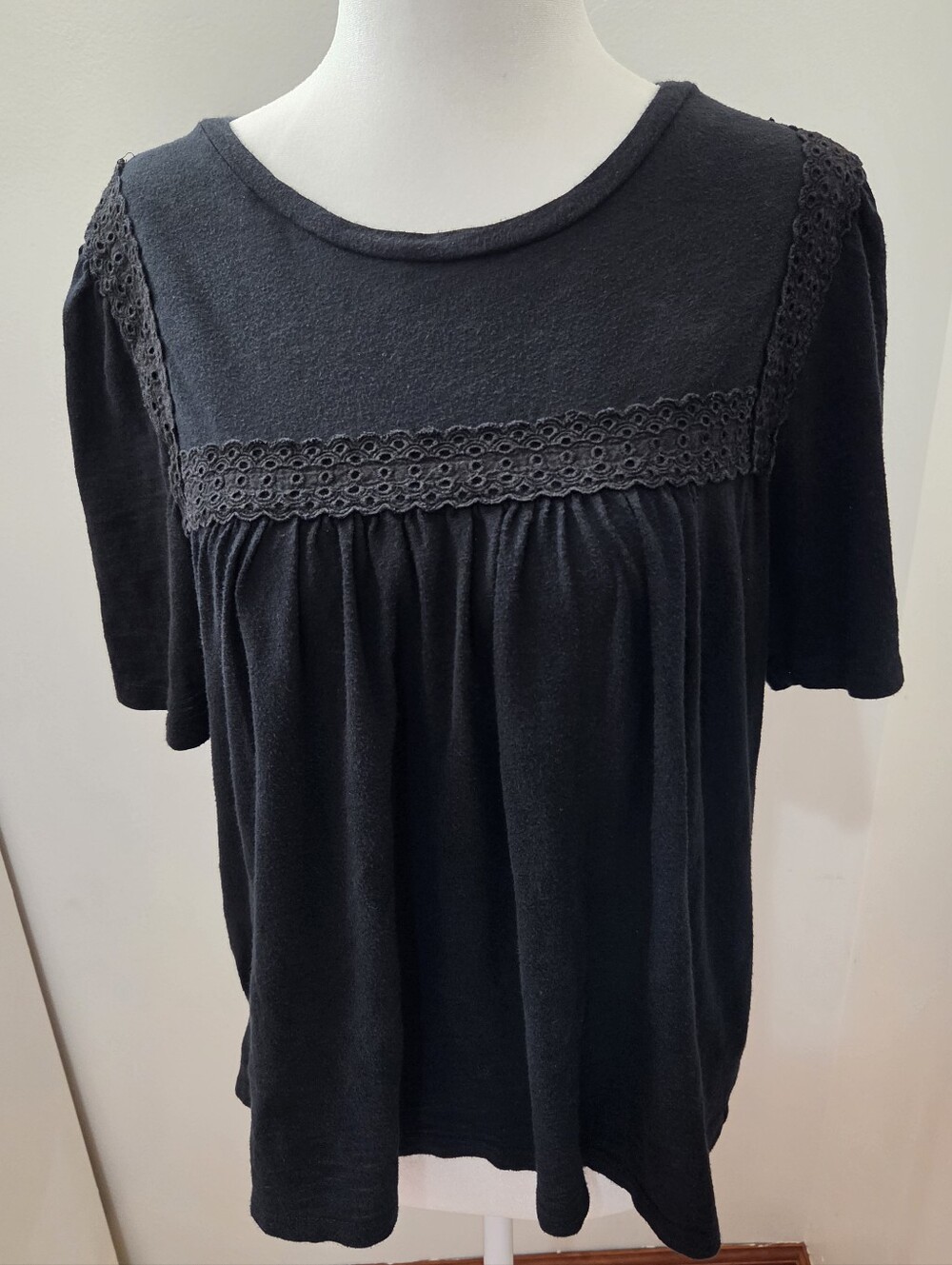Gap Black Eyelet Babydoll Boho Coastal 3/4 Sleeve Cotton Blouse | Medium